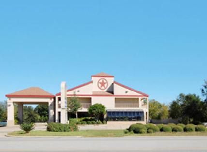 American Inn-Sealy Exterior photo